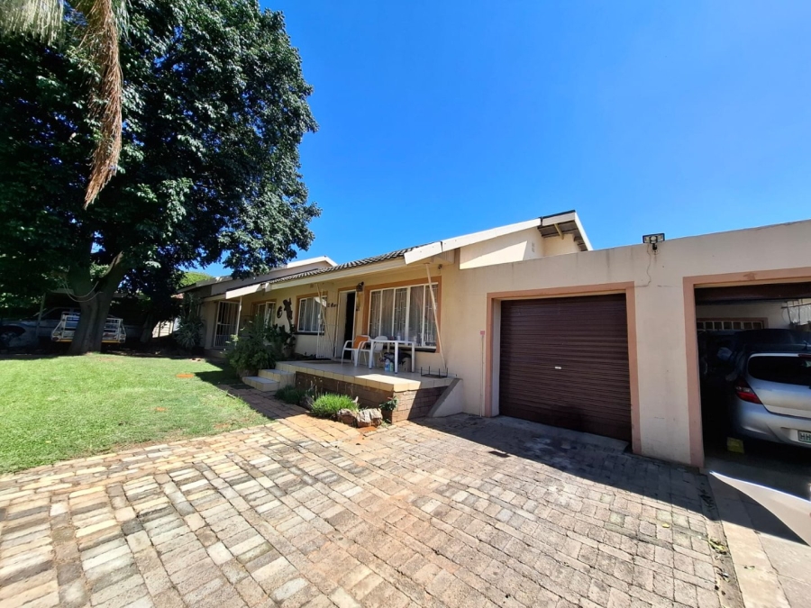 3 Bedroom Property for Sale in Geelhoutpark North West